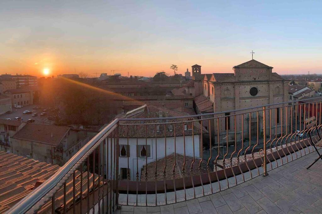 Mansarda Con Vista In Centro A Piacenza公寓 外观 照片